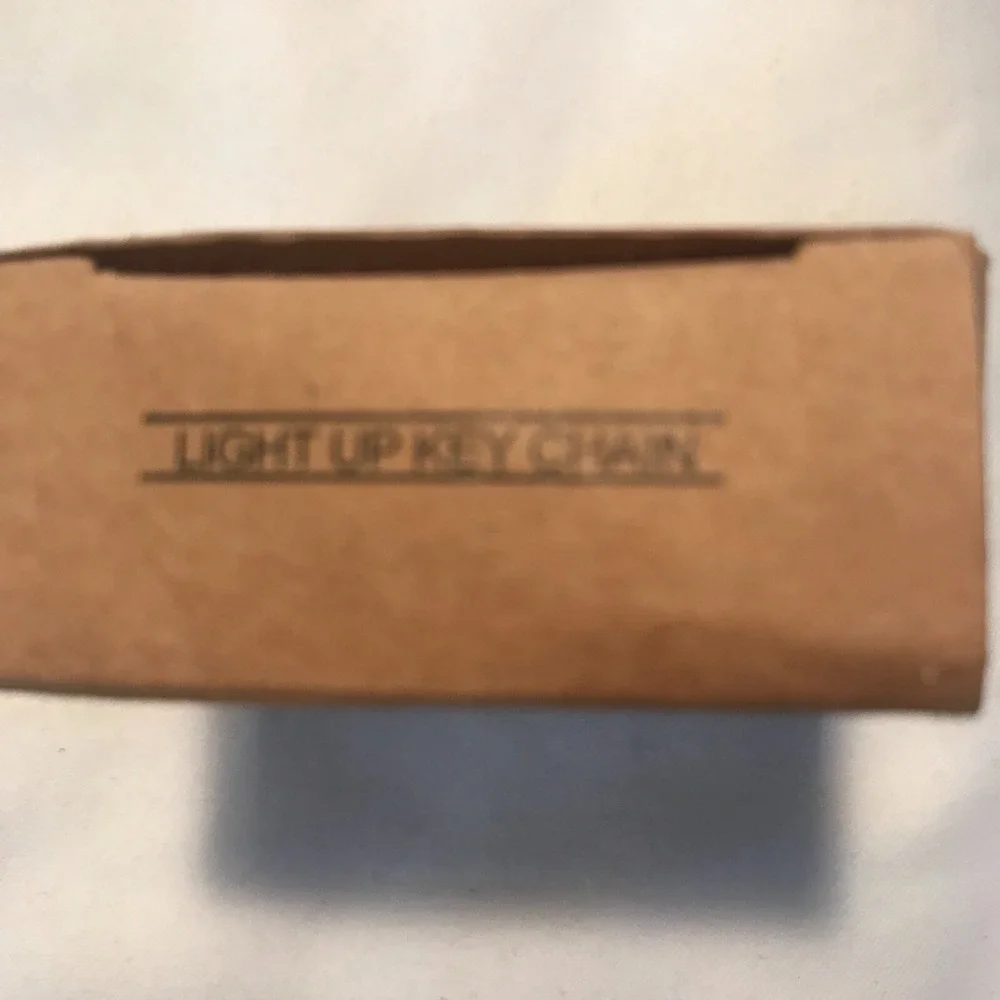 Vintage‎ Avon Gift Collection U.S. Flag Light Up Key Chain